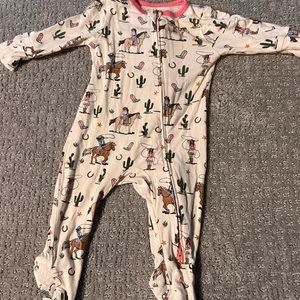 Free birdees sleeper